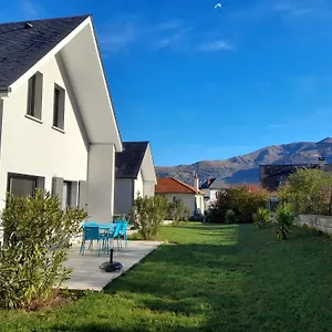  Hébergement de vacances L'angelique Fleurs Des Pyrenees